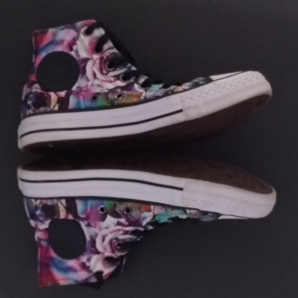 Converse Purple Cabbage Rose Sz 7 Hi Top tennis shoe Great condition - Picture 6 of 10